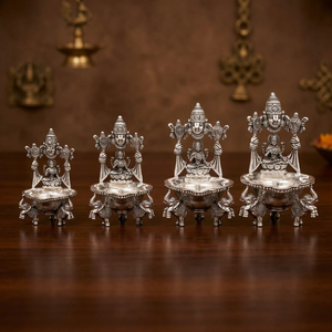 Balaji Lakshmi Deepa de Plata con Acabado Antiguo, Decoración Religiosa Hecha a Mano, Ídolo de Templo, Monumento de Plata Pura, para Adoración Espiritual, Paquete de 4 - Product Image 2