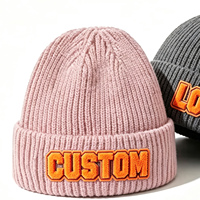 Gorro de punto grueso con puños acanalados, logotipo de parche bordado en chenilla personalizado, gorro cálido de invierno para esquí al aire libre
