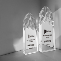 Trophée en cristal coloré en promotion, design créatif, récompense en verre pour équipe exceptionnelle, plaque d'honneur pour concours annuel et gala, vente en gros