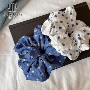 Vente en gros, faible MOQ, accessoires capillaires de <span class=keywords><strong>cheerleading</strong></span> professionnels pour compétitions et événements d'équipes, faits main en tissu doux de qualité <span class=keywords><strong>boutique</strong></span> - Product Image 5