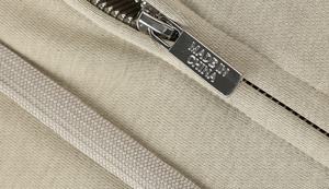 Felpa con Zip MA8073 per Uomo con Logo Personalizzato, 320GSM, Oversize, Streetwear, con Ricamo a Trasferimento Termico, Ordini all'Ingrosso - Product Image 2