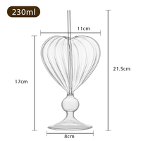 Cadeau Verrerie de bar Flûte à champagne Verre à boire Premium Crystal Custom Heart Ribbed Glass Coupe Martini Cocktail Glasses for Wedding