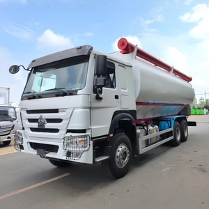 Camión Cisterna HOWO Nuevo para Transporte de Alimentos para Pollos, 4X2 6X4 8X4, Camión Tanque para Entrega de Granos a Granel - Product Image 3