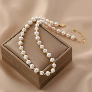 Collier de perles d'eau douce naturelles pour femmes WENCHI, collier de clavicule à perles de luxe léger, design original de haute qualité - Product Image 6