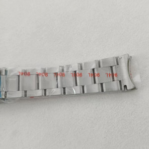 Correa de Reloj de Acero Inoxidable de 20 mm de Buena Calidad, Ajustable, con Hebilla - Product Image 5