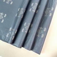 Nouveau style papier noir luxe marque feuille d'or imprimé vêtements personnalisé papier d'emballage en tissu biodégradable