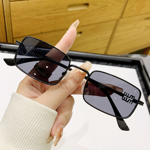 Miu Home Retro Metal <b>Square</b> Sunglasses <b>Gold</b> <b>Frame</b> UV400 Protection Unisex Sunshades Type 3 Lenses PC Material - Product Image 4