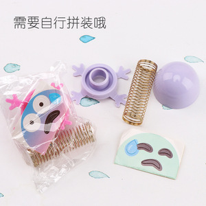 Giocattoli Promozionali all'Ingrosso, Mini Accessori Auto in Plastica a Forma di Cartone Animato, Giocattolo Decorativo per Auto con Testa Oscillante per <span class=keywords><strong>Capsule</strong></span> da 45mm - Product Image 5