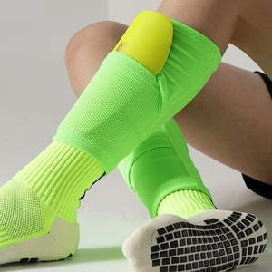 Équipement de protection de football avancé en EVA avec couleurs et tailles personnalisées pour filles et garçons – Équipement de sécurité amélioré - Product Image 3