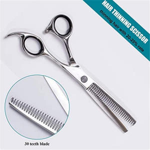 กรรไกรตัดผม C6-6.0 นิ้ว สแตนเลส สำหรับซอยผม หัวตรง ด้ามจับขนาดกลาง ใช้สำหรับงานเสริมสวย รุ่นพรีเมียม - Product Image 5