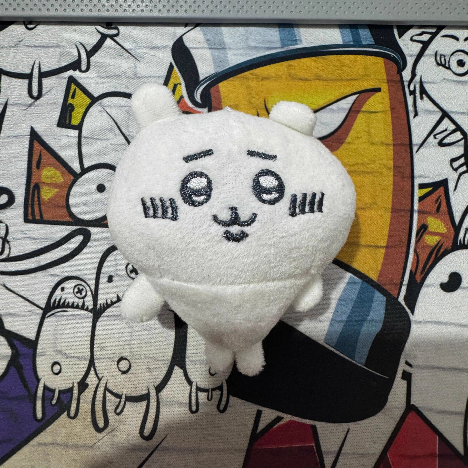 I piedini di White Ji Yi [con catenelle di perline]