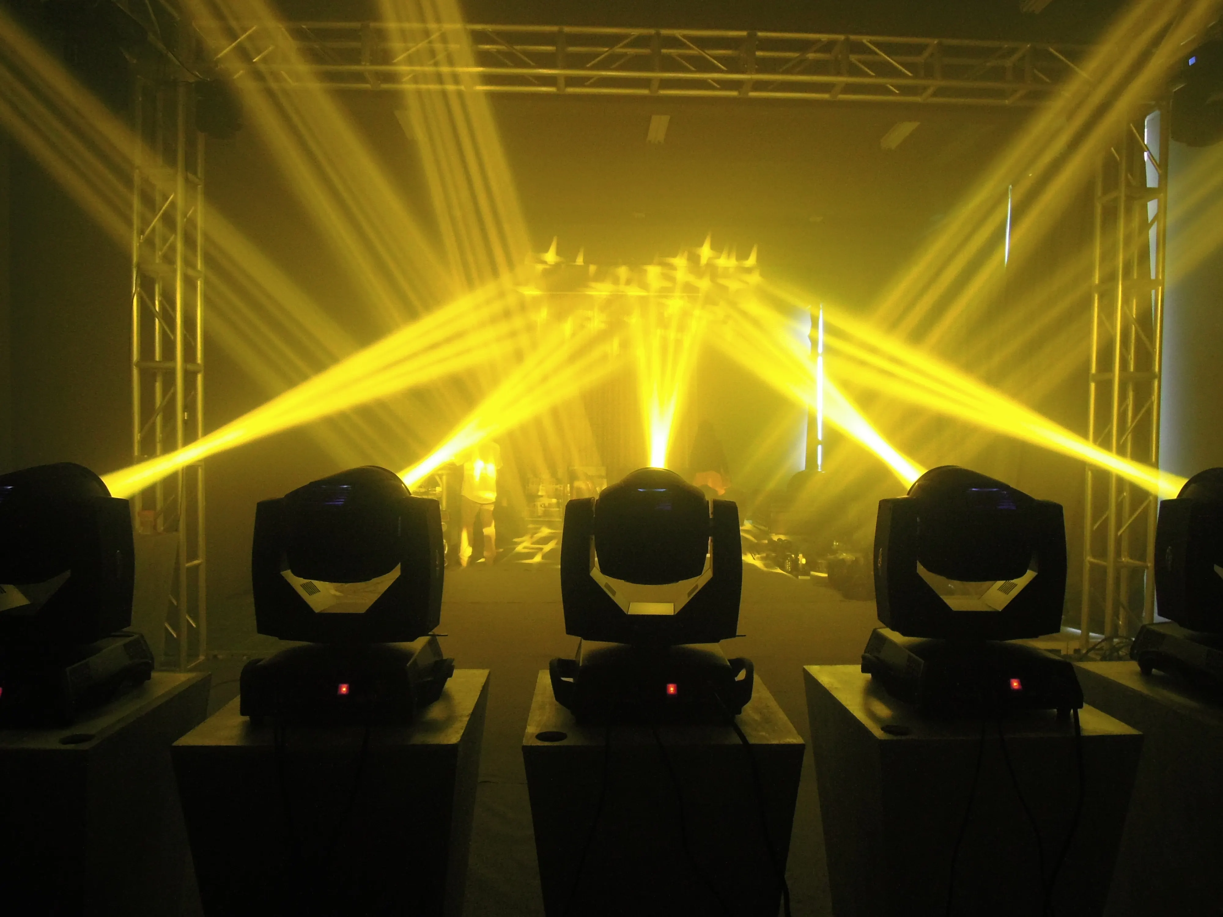 Xlighting DJ disco estágio iluminação equipamentos 230w 7r sharpy feixe de cabeça movente luzes para festa noturna