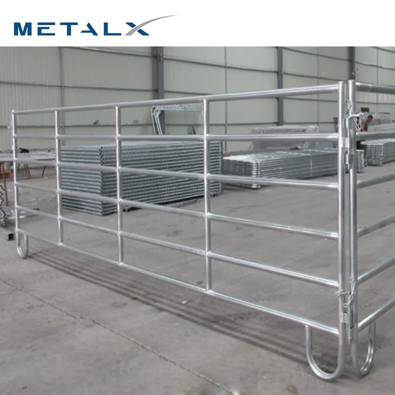 Metalx-VALLA galvanizada para granja de ganado, cercado para no escalar, cerca de estilo rancho, arena y caballo negro