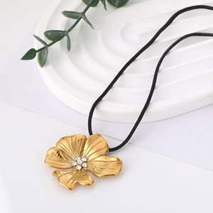 Nuevo Collar de Gargantilla de Cadena Chapado en Oro de 18K de Acero Inoxidable Personalizado de Moda para Mujer - Product Image 1