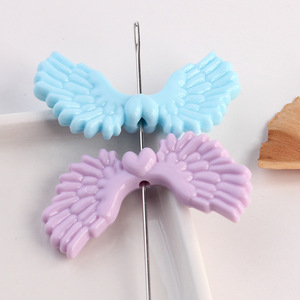 Cuentas acrílicas de 24x28mm de color sólido pintadas con forma de corazón y ala de ángel al por mayor para accesorios de joyería DIY, cadenas para teléfono, pulseras y llaveros - Product Image 4