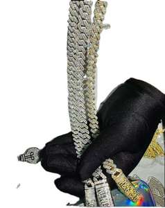 Pulsera de Plata de Ley 925 con Eslabones Cubanos y Moissanita Cultivada en Laboratorio, Acabado Brillante, Estilo Minimalista - Product Image 4