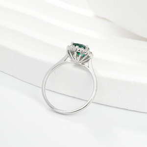 1.5 Carat Pear-Shaped Lab-Grown Zambian <strong>Emerald</strong> Classic Anniversary <strong>Ring</strong> S925 Solid <strong>Silver</strong> with Rhodium Plating - Product Image 3