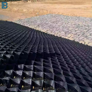 Mur de soutènement en plastique HDPE Geocell en <span class=keywords><strong>nid</strong></span> <span class=keywords><strong>d</strong></span>'<span class=keywords><strong>abeille</strong></span> pour les allées de <span class=keywords><strong>gravier</strong></span> et la construction de bases routières Stabilisateur de matériau PP chez Dooprice - Product Image 1