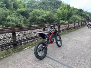 Moto tout-terrain QC-Y08 5000W, batterie lithium 96V 40Ah, 100 km/h, adulte, tout-terrain - Product Image 2