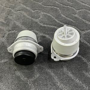 Кронштейн двигателя с резиновой подкладкой хорошего качества 95837504910 7L6199131A 7L8199131A для Porsche Cayenne Touareg Q7 - Product Image 1