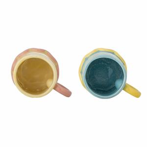 Taza de cerámica con diseño divertido de volantes en la base para agua, leche, té, capuchino y café - Product Image 4