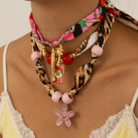 Collier Écharpe Dopamine Style Océanique Original en Acier Inoxydable avec Pendentif Petit Poisson Étoile de Mer, Chaîne en Bambou Unique, Sportif et Élégant