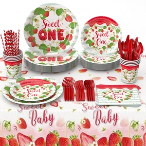 Ensemble de vaisselle jetable <span class=keywords><strong>pour</strong></span> fête d'<span class=keywords><strong>anniversaire</strong></span> de fille sur le thème des fraises, assiettes et serviettes en papier, best-seller - Product Image 1
