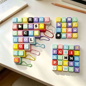 Llavero con mecanismo de clic de letras y alfabeto, con cadena de bolas - Product Image 3