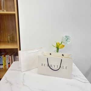 أكياس هدايا ورقية بيضاء فاخرة مخصصة ، مقابض حقيبة تسوق لتغليف المخابز والزهور - Product Image 5