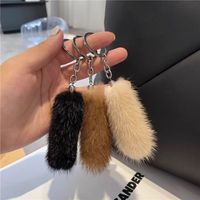 Mini porte-clés pendentif queue de vison style coréen fait main, mignon et tendance, breloque de sac en peluche haut de gamme simple et élégante