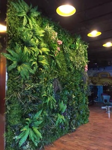 T04251 Design Haie Artificielle Synthétique UV Feuilles Vertes Vertes Mur Végétal pour Jardin Cour Arrière Décoration Intérieure - Product Image 2