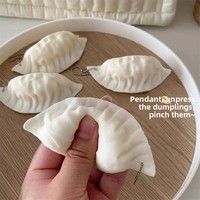 Jouet anti-stress souple en TPR en forme de Gyoza, simulation alimentaire, pendentif sac anti-anxiété, cadeau de décompression