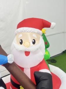 Pupazzo di Neve Gonfiabile Natalizio di 2,4 Metri con Babbo Natale su una Barca da Pesca, Decorazione Natalizia Gonfiabile da Giardino - Product Image 5