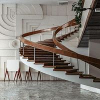 Indoor Spiral Arc Floating Staircase mit Glas balustraden marmor und Massivholz stufen