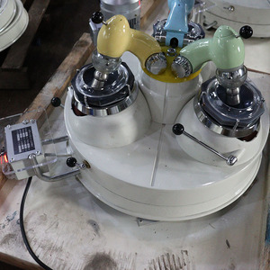Broyeur de laboratoire à trois têtes 120*3, série XPM, machine de broyage à mortier d'agate, pulvérisateur d'échantillons de minerai pour usage en laboratoire de métallurgie - Product Image 1