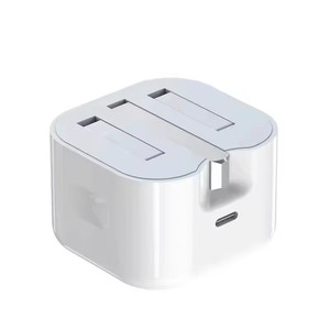 อะแดปเตอร์จ่ายไฟ GaN แบบเร็ว 20W มาตรฐานอังกฤษ รองรับ PD 3.0 ช่องเสียบ Type-C สำหรับ <span class=keywords><strong>iPhone</strong></span> 15 <span class=keywords><strong>Pro</strong></span> <span class=keywords><strong>Max</strong></span> และการชาร์จสมาร์ทวอทช์ ขายส่ง - Product Image 1