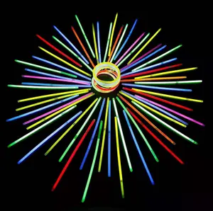 Multicolor 22 Inch Glow Stick Kalung Mainan untuk Anak-anak