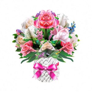 Carte pop-up 3D moderne faite à la main avec fleurs pour la fête des mères, décoration artisanale en plastique avec impression sérigraphique - Product Image 2