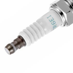 หัวเทียนแท้ NGK อะไหล่ระบบจุดระเบิดรถยนต์ ใช้ได้กับรถยนต์ทั่วโลก 2687 - Product Image 2