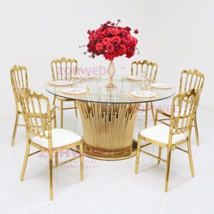 Salle de Banquet de Luxe en Métal Doré Brillant Empilable Napoléon Provencal Français Tables et Chaises de Mariage pour Enfants Fête Événement à Vendre - Product Image 1