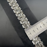 Dentelle Gillian en maille brodée à la machine, imitation perles de verre faites à la main, sequins et perles bulles, pour vêtements DIY