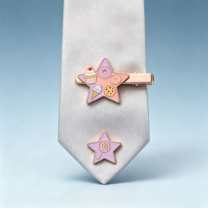 Spilla per Cravatta Professionale in Metallo Dorato con Smalto Morbido, Logo Personalizzato, Fermacravatta su Misura per Uomo - Product Image 2