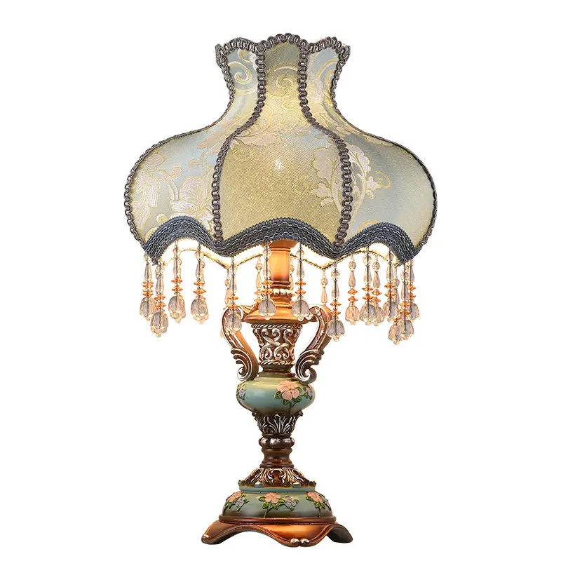 Europeo nordico Vintage decorativo antico camera da letto luce di lusso lampade da tavolo contemporanee con ombra