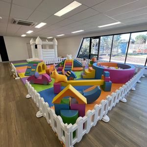 Équipement mou gonflable de jeu de décoration de centre de divertissement d'enfants de <span class=keywords><strong>restaurant</strong></span> d'intérieur coloré avec la glissière de fosse de boule - Product Image 5