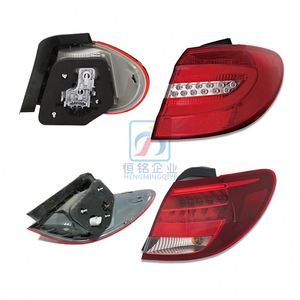 Ensemble de feux arrière LED W246 pour <span class=keywords><strong>Mercedes</strong></span> Benz <span class=keywords><strong>Classe</strong></span> <span class=keywords><strong>B</strong></span> W246 OEM 2468200564 2468200664 2469068100 2469068200 - Product Image 2