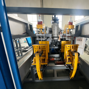 Machine de moulage par soufflage pour la production de bidons en plastique HDPE de 5L, <span class=keywords><strong>10L</strong></span>, 20L, avec une utilisation facile et une production flexible - Product Image 2