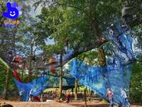 Parcours d'aventure extérieur en corde de nylon avec structure en acier sur mesure, résistant aux UV, en HDPE, équipement de parc pour jeux d'arbre