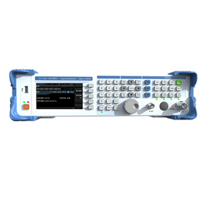 Générateur de signal micro-ondes SG2200A, plage de fréquences 9 kHz~20 GHz, modulation analogique AM/FM/OM - Product Image 1