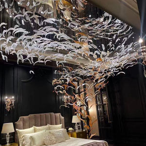 맞춤형 디자이너 미래 지향적 인 대형 계단 장식 호텔 조명 예술적 무라노 유리 깃털 LED 교수형 샹들리에 - Product Image 1