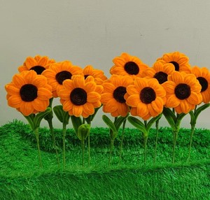 Bouquet de tournesols torsadés - Produit fini pour la Fête des Enseignants - À envoyer aux amis et camarades de classe - Décoration d'intérieur - Product Image 3